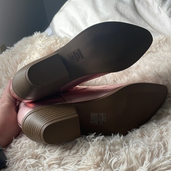 Women Western Stitched Pointe Toe Low Heel Ankle Mid Shaft Boots - Picture 4 of 4